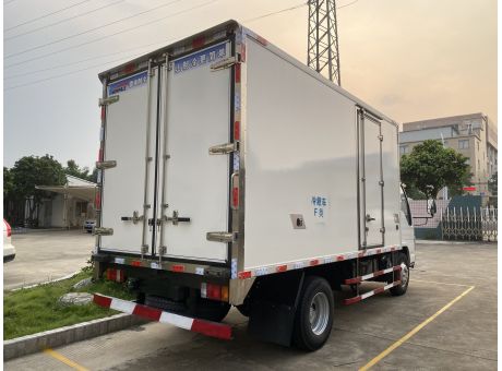 Refrigerated truck body